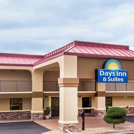 Days Inn & Suites By Wyndham Warner Robins Near Robins Afb Экстерьер фото